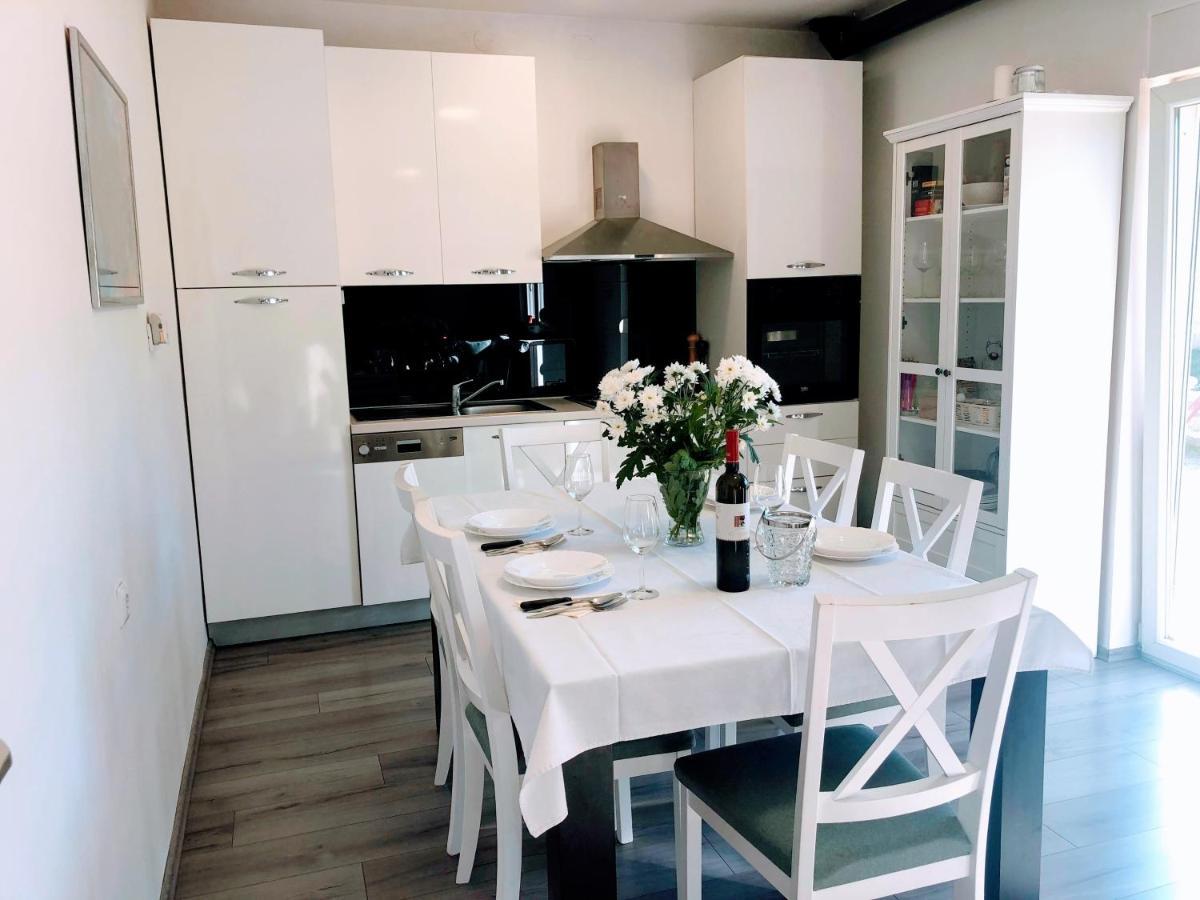 Villa Marie With Pool, Two Bedrooms For 4+2Kids Cavoglave Luaran gambar